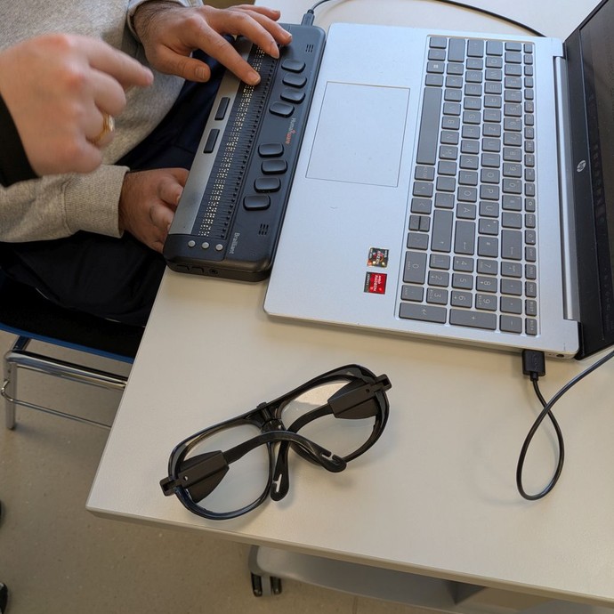 None (vergrößerte Bildansicht wird geöffnet)