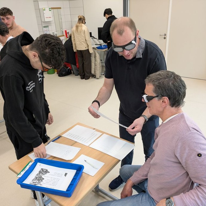 None (vergrößerte Bildansicht wird geöffnet)