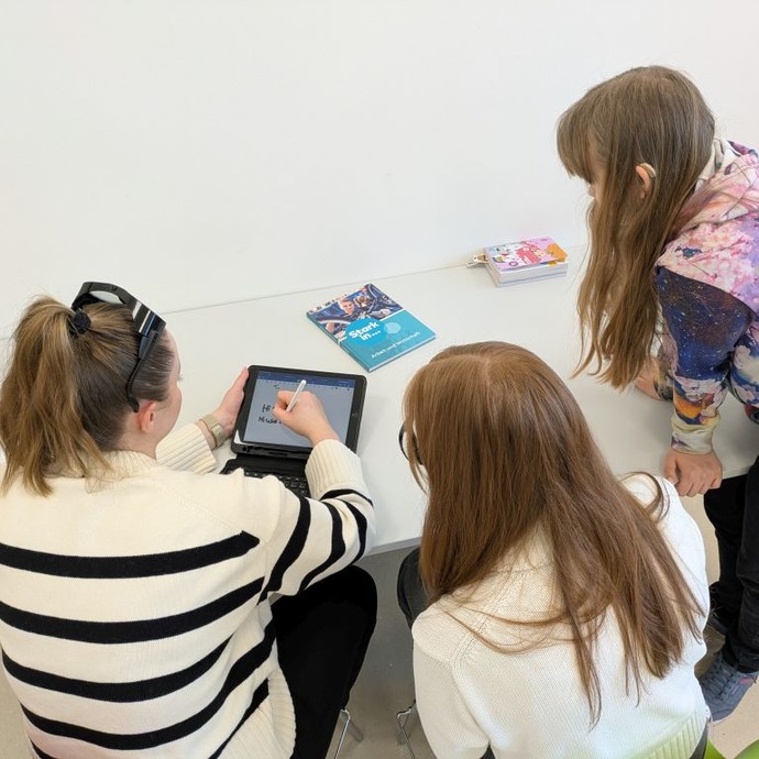 None (vergrößerte Bildansicht wird geöffnet)