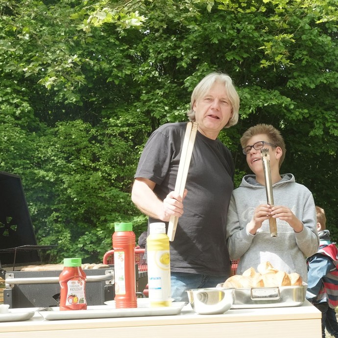 None (vergrößerte Bildansicht wird geöffnet)