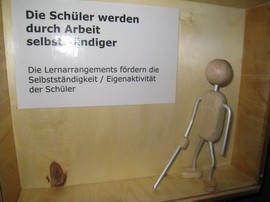 Holzfigur "Blindenstock"