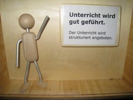Holzfigur "Lehrer"