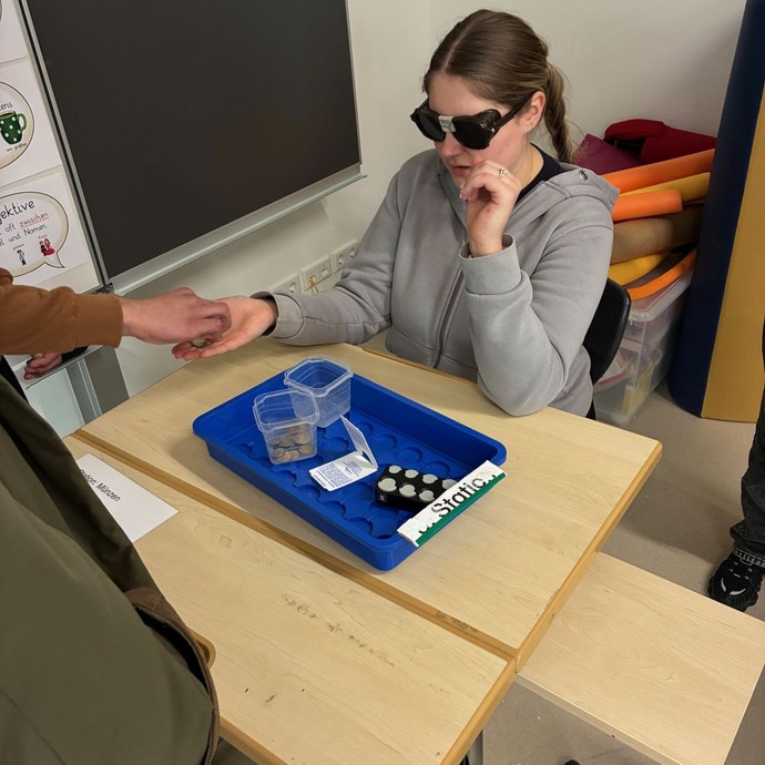 None (vergrößerte Bildansicht wird geöffnet)